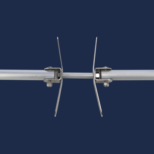 Cal 20 Spreaders complete. Includes 2 spreader tubes, 2 spreader brackets, compression tube and connecting bolt, double tangs, nuts and bolts.